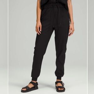 Lululemon Stretch High-Rise Jogger NWT
